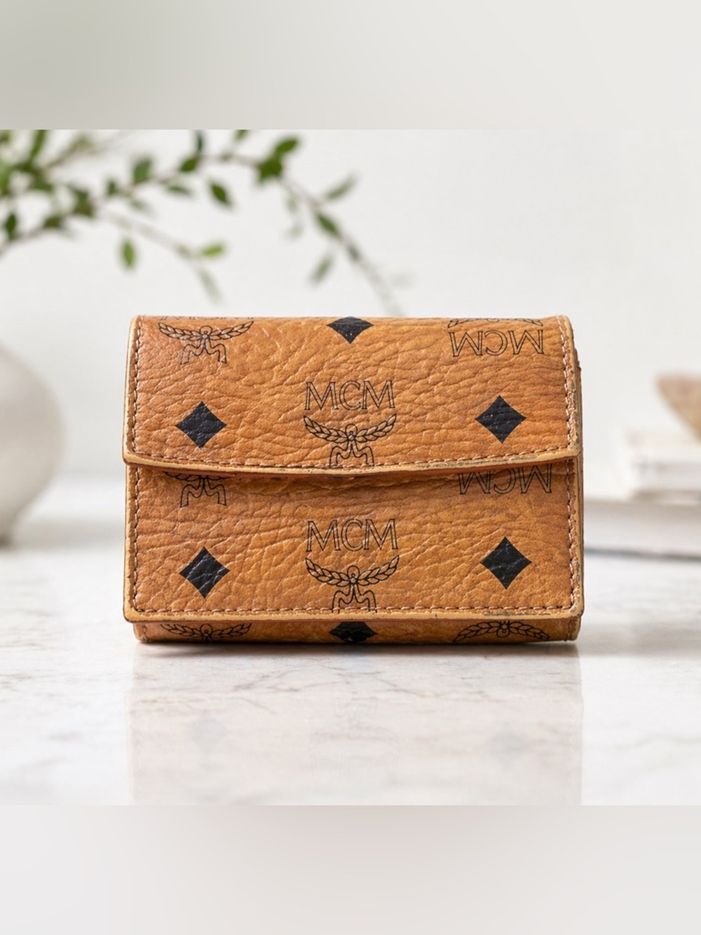 [MCM] Cognac Visetos Logo Compact Leather Tri-Fold Snap Button Unisex Wallet